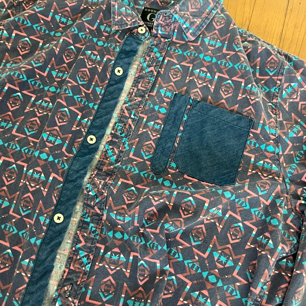 Retro button down - Picture 2 of 3